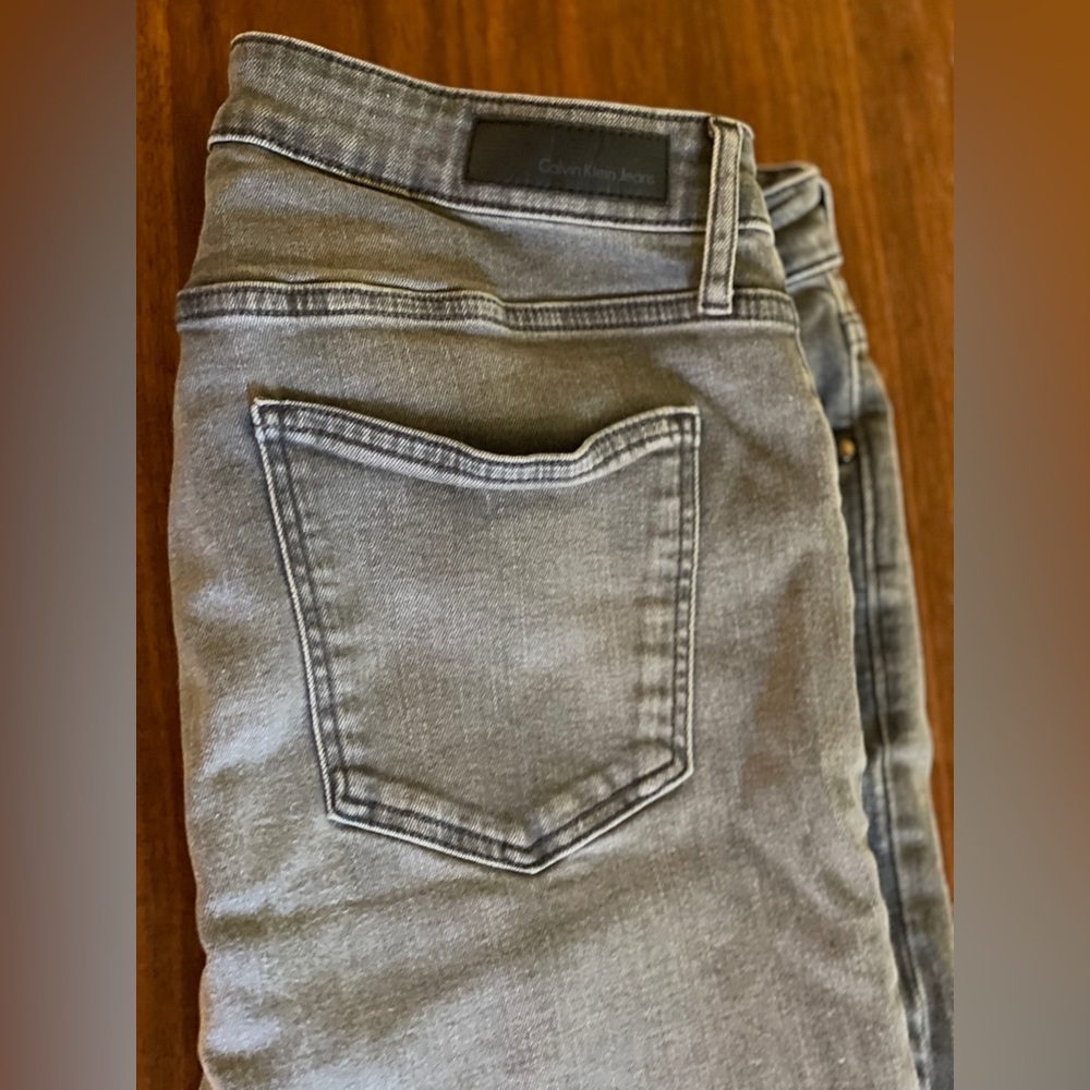 Calvin Klein jeans washed gray  slim boyfriend grey jeans - Picture 4 of 10